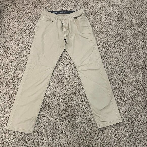Van Heusen Never Tuck Slim 30x30 Tan - Picture 1 of 4